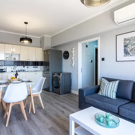 Peale's 2-bedroom In Mackenzie شقة