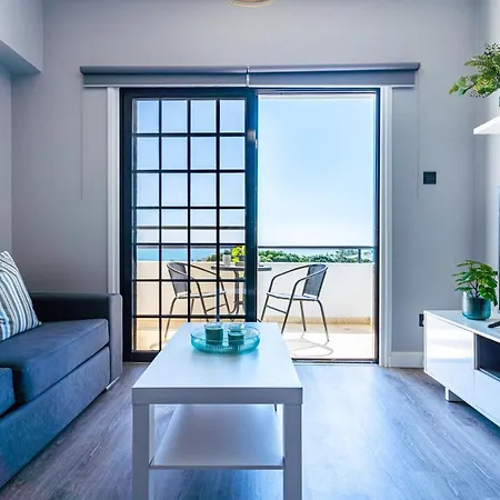 Peale's 2-bedroom In Mackenzie Апартаменти